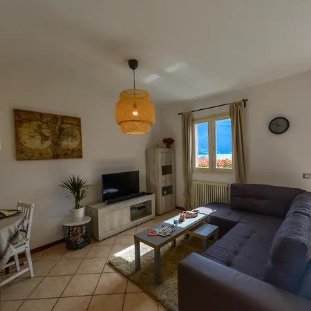 Apartmán Calozzo Sleeps 6 Pool Carlazzo